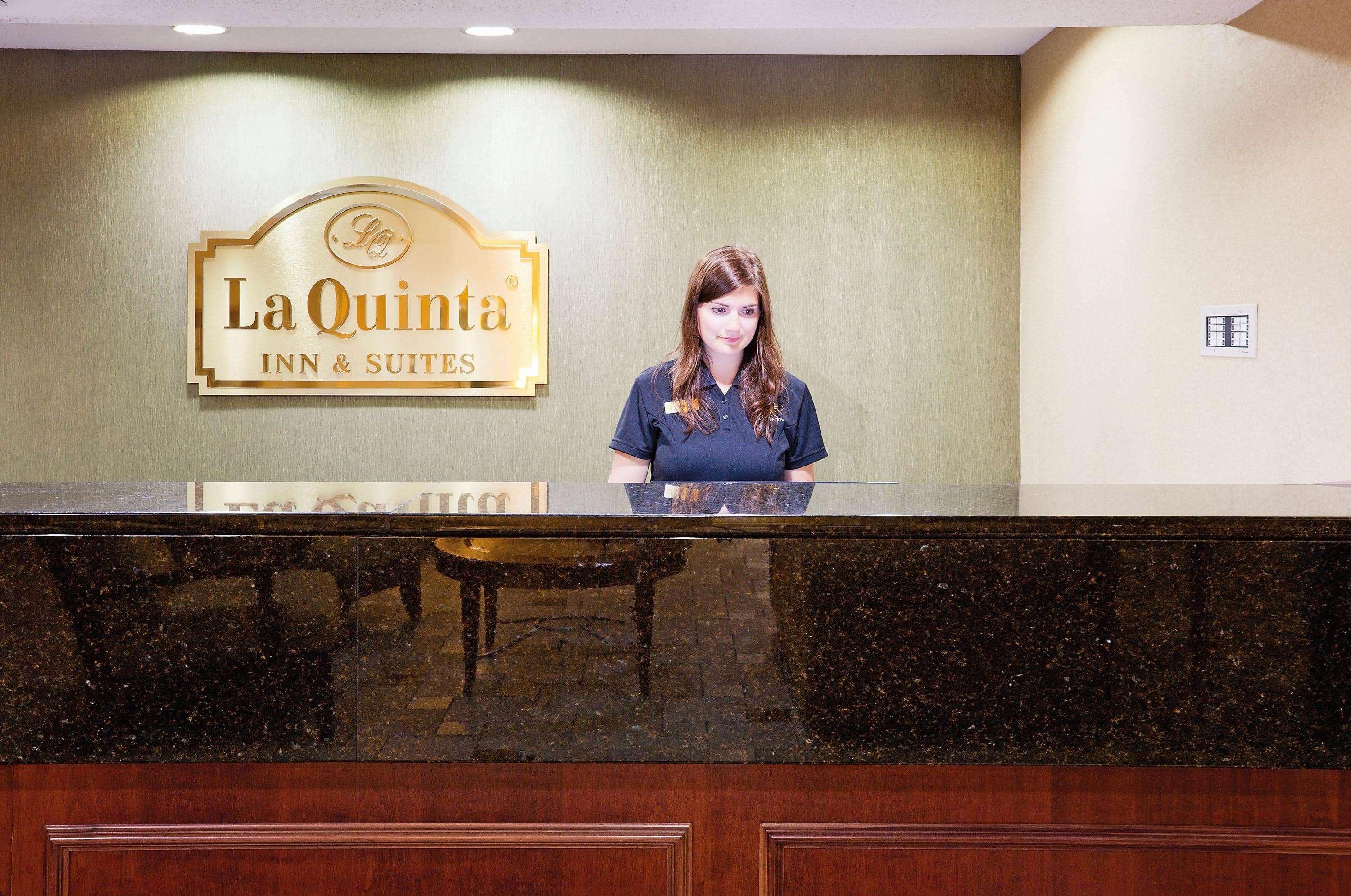 La Quinta By Wyndham Appleton College Avenue Hotell Exteriör bild