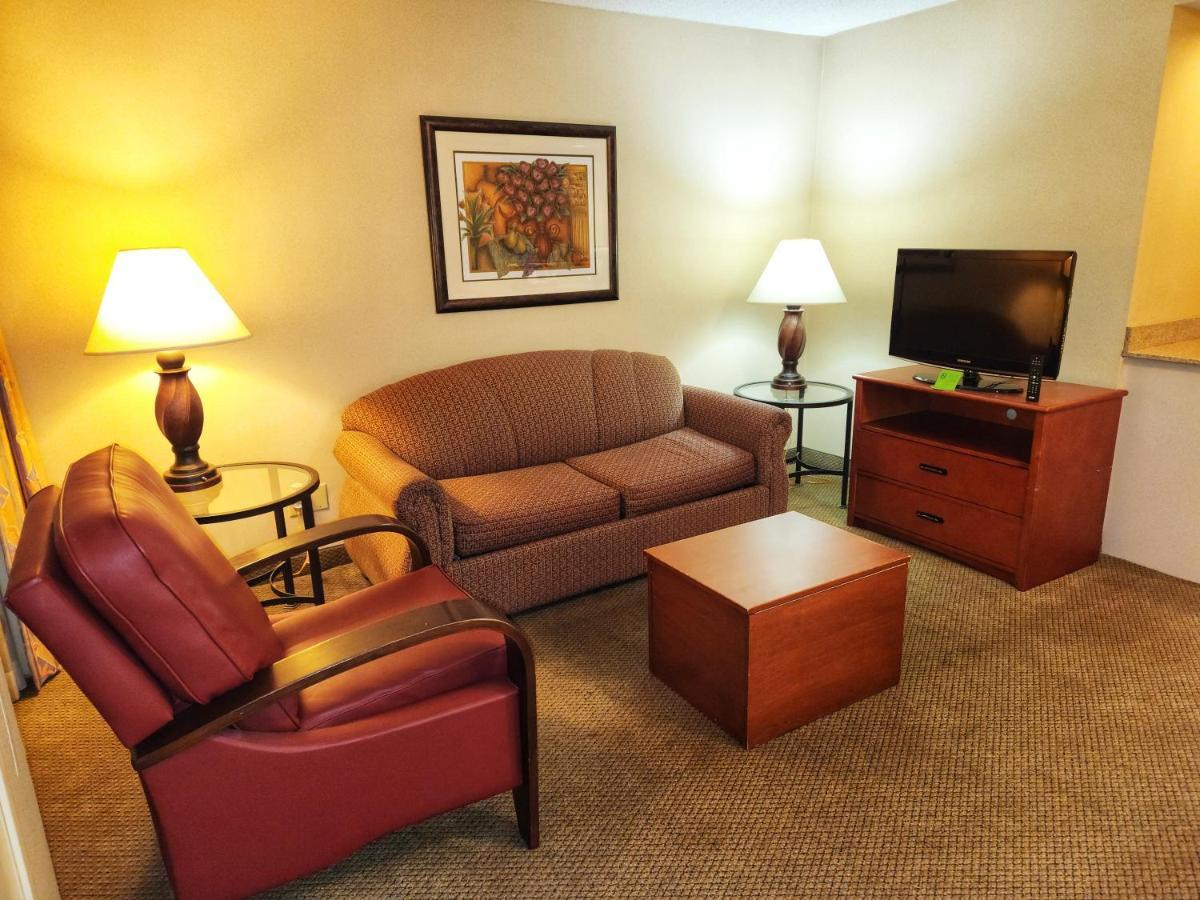 La Quinta By Wyndham Appleton College Avenue Hotell Exteriör bild