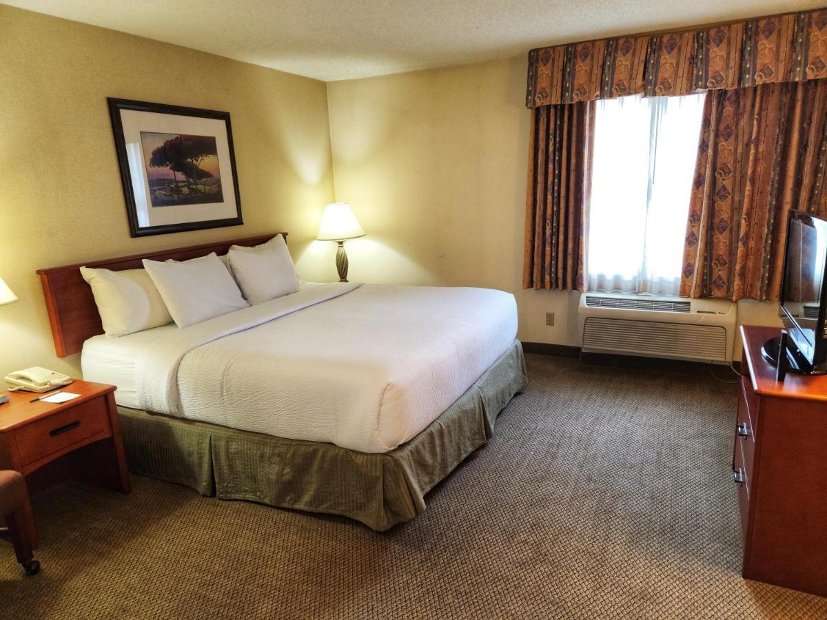 La Quinta By Wyndham Appleton College Avenue Hotell Exteriör bild