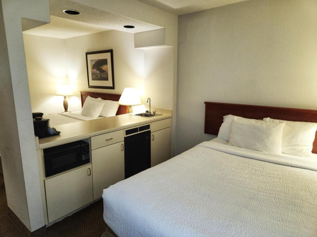 La Quinta By Wyndham Appleton College Avenue Hotell Exteriör bild