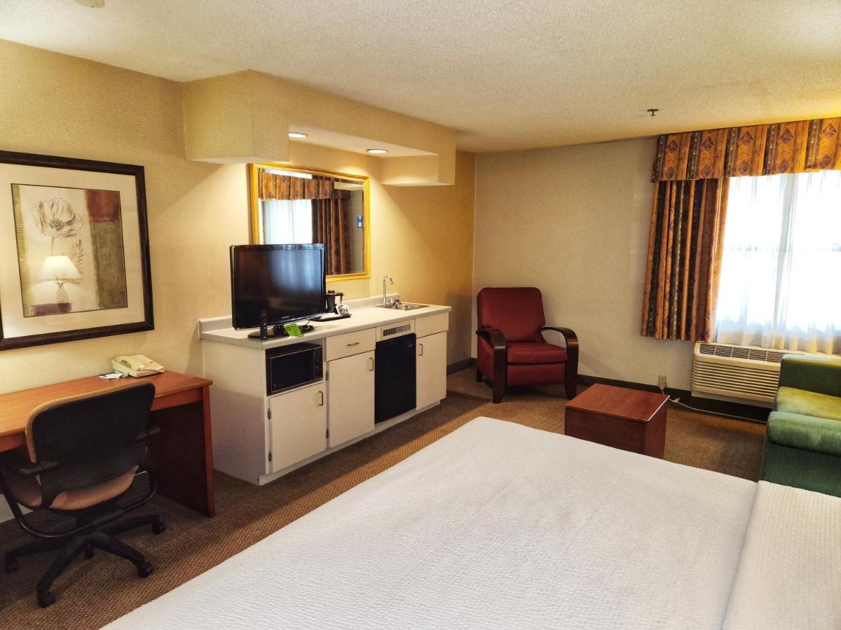 La Quinta By Wyndham Appleton College Avenue Hotell Exteriör bild