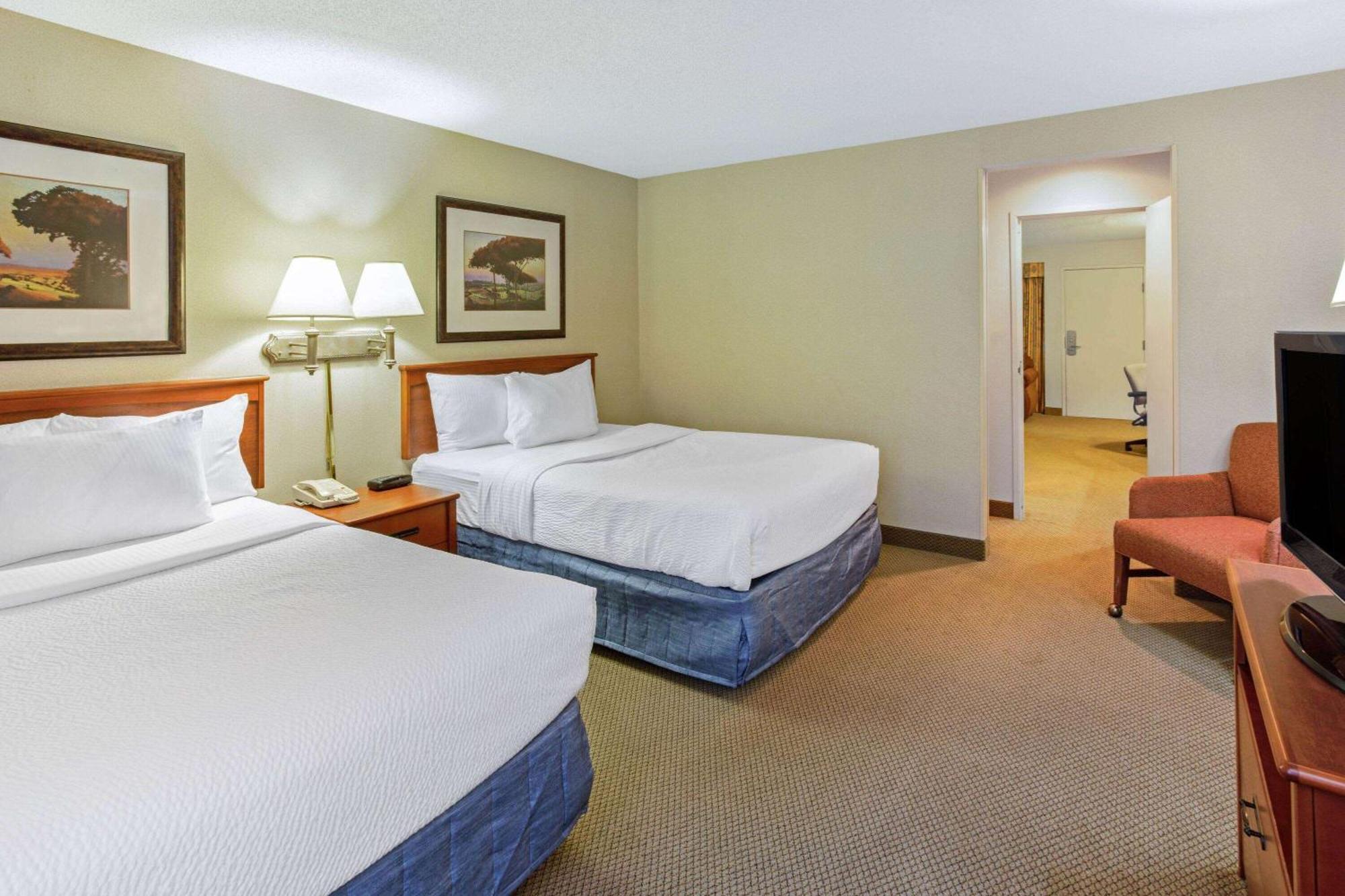 La Quinta By Wyndham Appleton College Avenue Hotell Exteriör bild