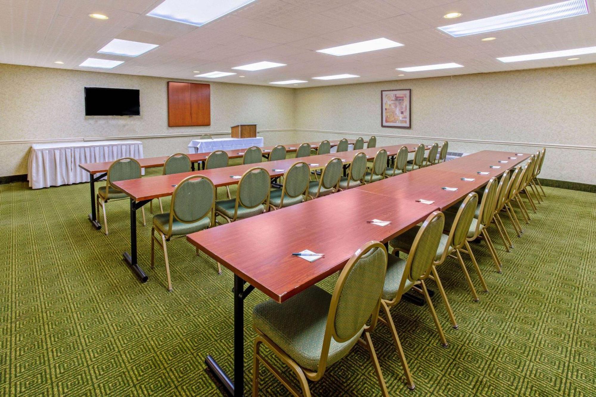 La Quinta By Wyndham Appleton College Avenue Hotell Exteriör bild